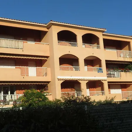 Spacieux T2 A 800m Plages Faviere, Loggia Sud-ouest, Garage Inclus - Fr-1-610-7 * Bormes-les-Mimosas